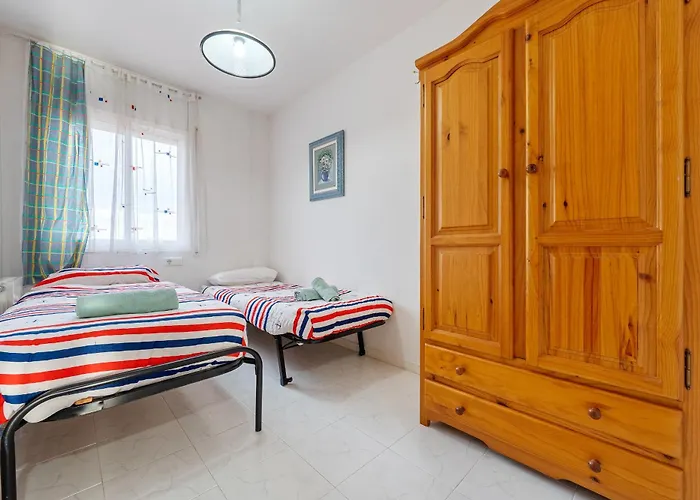 Hauzify I Casa Arboç Casa de Férias *