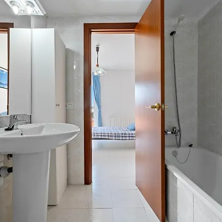 Hauzify I Casa Arboc Сasa de vacaciones *